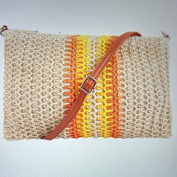 ❣️5/$25❣️ 2 remaining 🌺 
Woven Crossbody Bag 🔥 - Picture 2 of 2